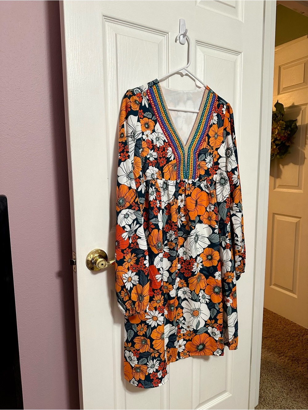 Boutique Dress Large Floral V-Neck Long Sleeve Dress in Orange and White NWOT - Picture 4 of 5